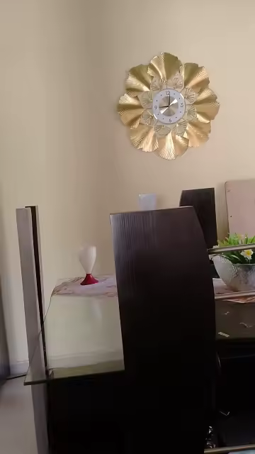 flower shape metal wall clock